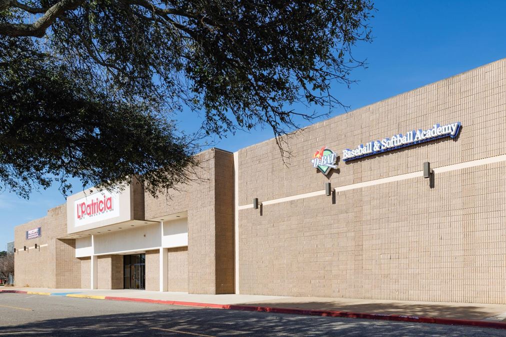 $272K NOI | 81% Occupied Retail | Texas | Longview Mall Adjacent