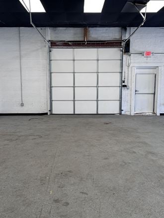 NEWLY RENOVATED FLEX WAREHOUSE