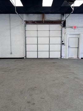 NEWLY RENOVATED FLEX WAREHOUSE