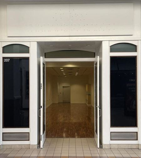 B05      Space Photo Gallery 4