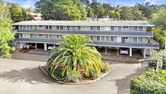 MULTI-FAMILY BUILDING FOR SALE