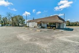 41 S Navy Blvd