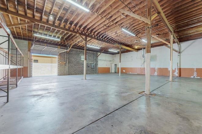 1823 Commercial St NE Suite A