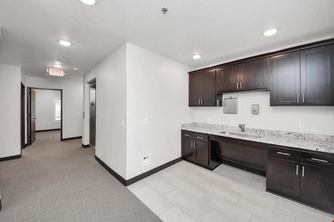 Premier Sugar Land  Office Condo For Sale and/or For Lease