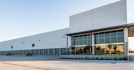 Industrial space for Rent at 2515 N Belt Line Road in Grand Prarie