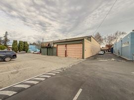 995 E Santa Clara