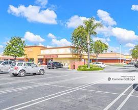 Lakewood Marketplace - 5500 Woodruff Avenue