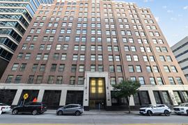 Lender Sale I Iconic Downtown Minneapolis High Rise