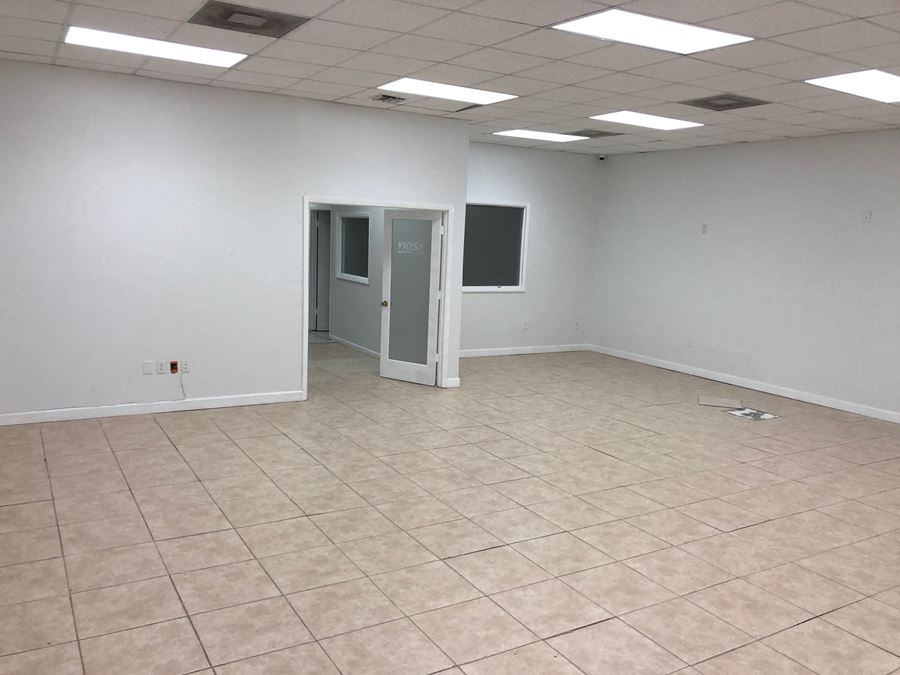 2600 NW 72nd Ave - 1,900 SF