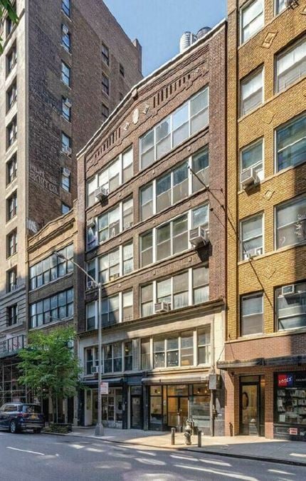 Vacant Chelsea Condo Ready for Occupancy