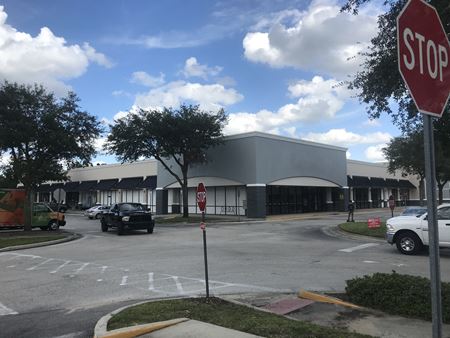 Retail space for Rent at 7649 W Colonial Drive in Orlando