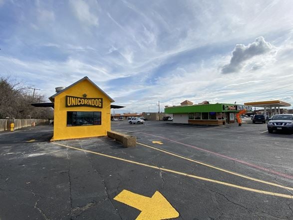 Skyline Plaza