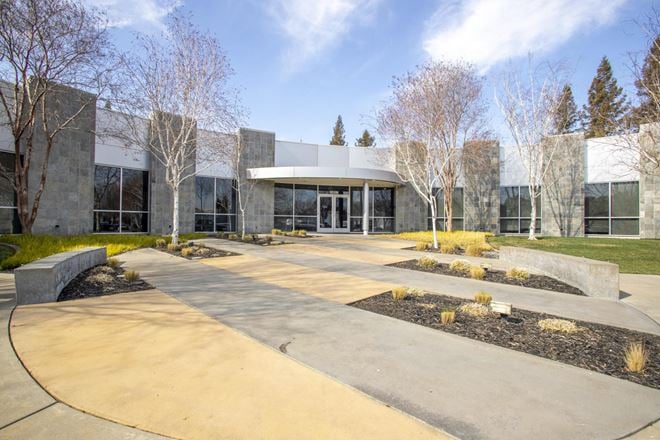 CA, Folsom - Iron Point
