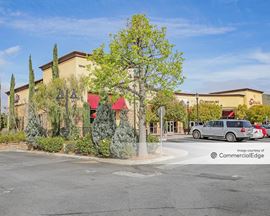 Marketplace at 5th Street Shopping Center