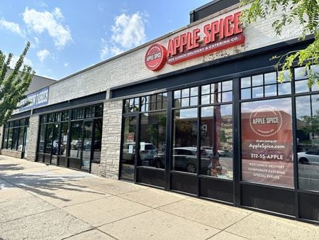 Retail space for Rent at 600-614 W Roosevelt Rd in Chicago