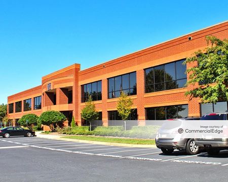 Photo of commercial space at 6655 Sugarloaf Pkwy in Duluth