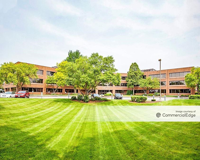 Summit Oaks - 1S450 Summit Avenue, Villa Park, IL | CommercialSearch