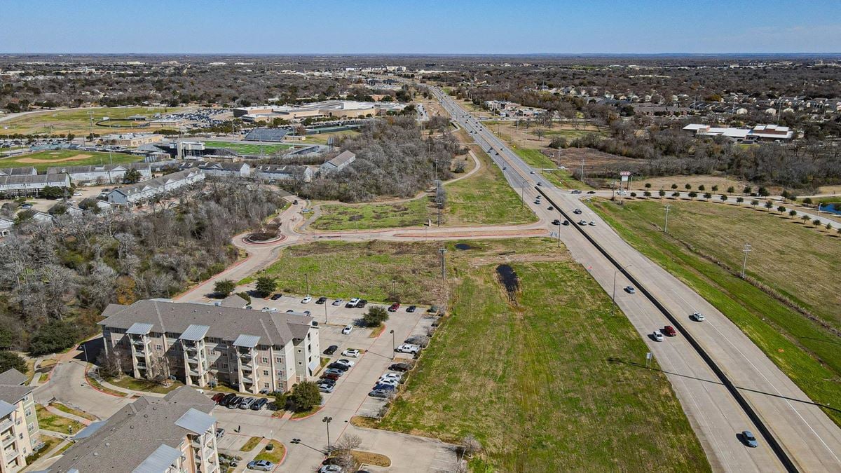 Harvey Mitchell Parkway Commercial Pad Sites