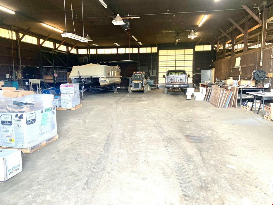 Two Industrial Warehouse Buildings on 17.24 Acres