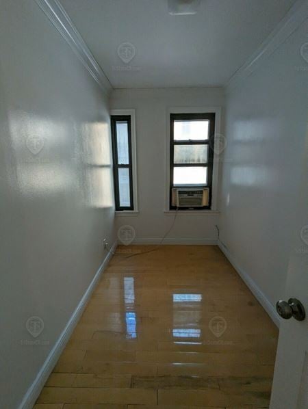 Photo of commercial space at 144 West 46th Street in New York