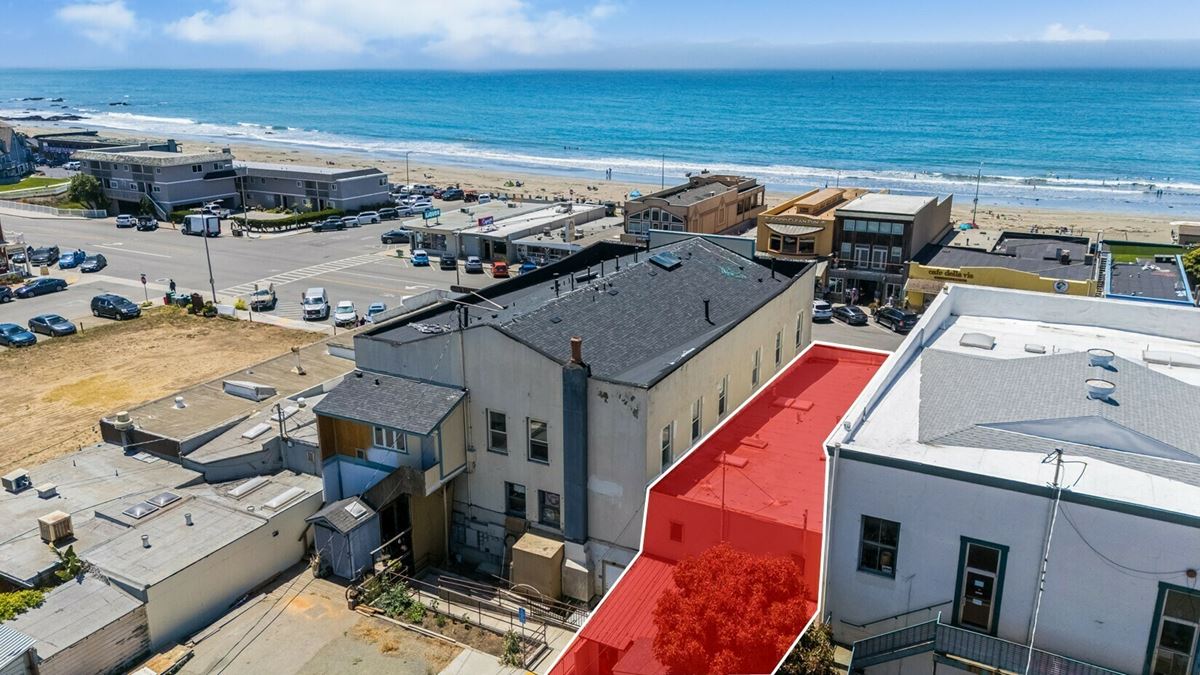 100% Fully Leased: Ground Leased Retail Building in Cayucos, CA