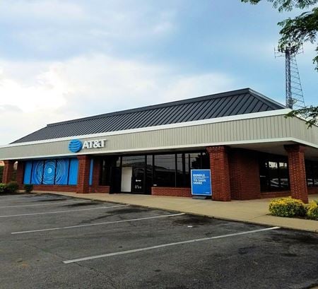 Retail space for Rent at 4929 University Drive in Huntsville