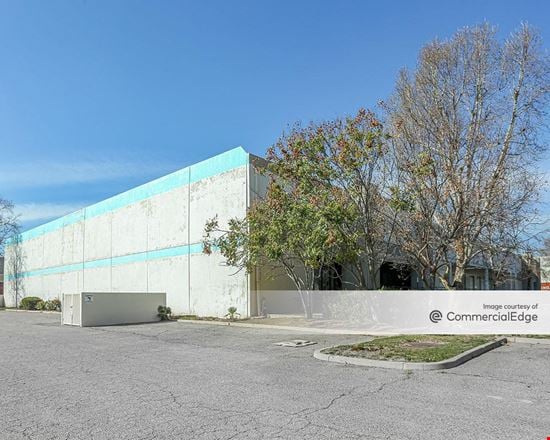 5002-5018 Lindsay Court
