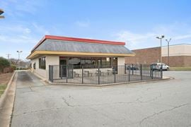 former Burger King restaurant, currently vacant