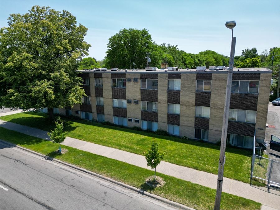 Plymouth Green Apartments