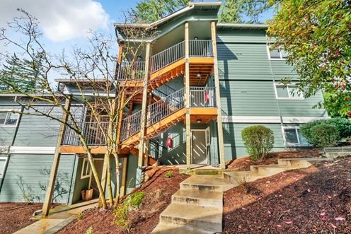 Brooktree Apartments