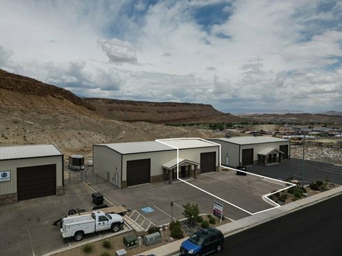 Office/Warehouse in White Sage