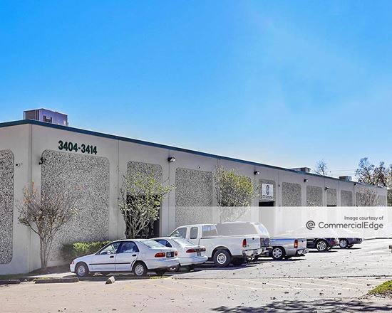 Pine Forest Business Center
