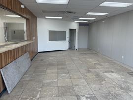 Retail property in Phoenix, AZ