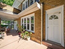 891 Haywood Road