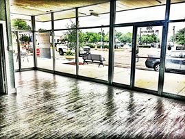 209 W Main St
