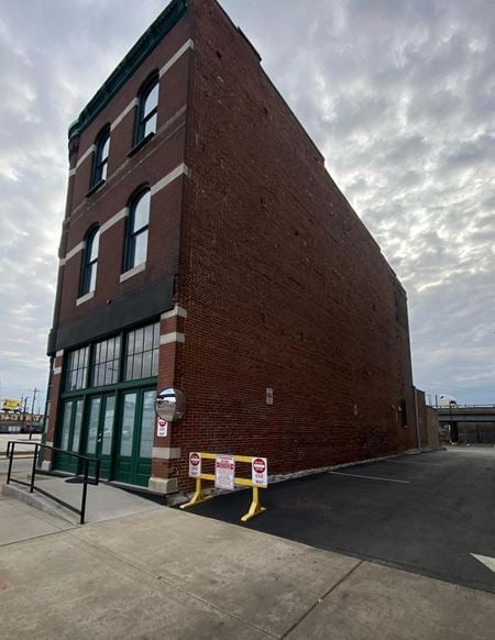 Office space for Rent at 900 S 4th St in Saint Louis