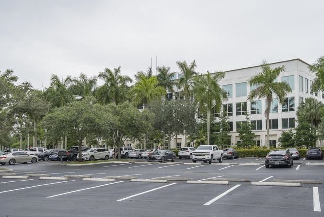 Weston Pointe II