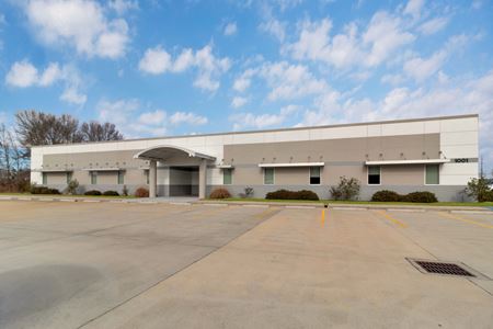 Commercial space for Rent at 1001 LA-182 in Broussard