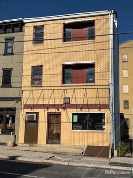 HuckleBuck's Craft Beer and Cocktail Bar