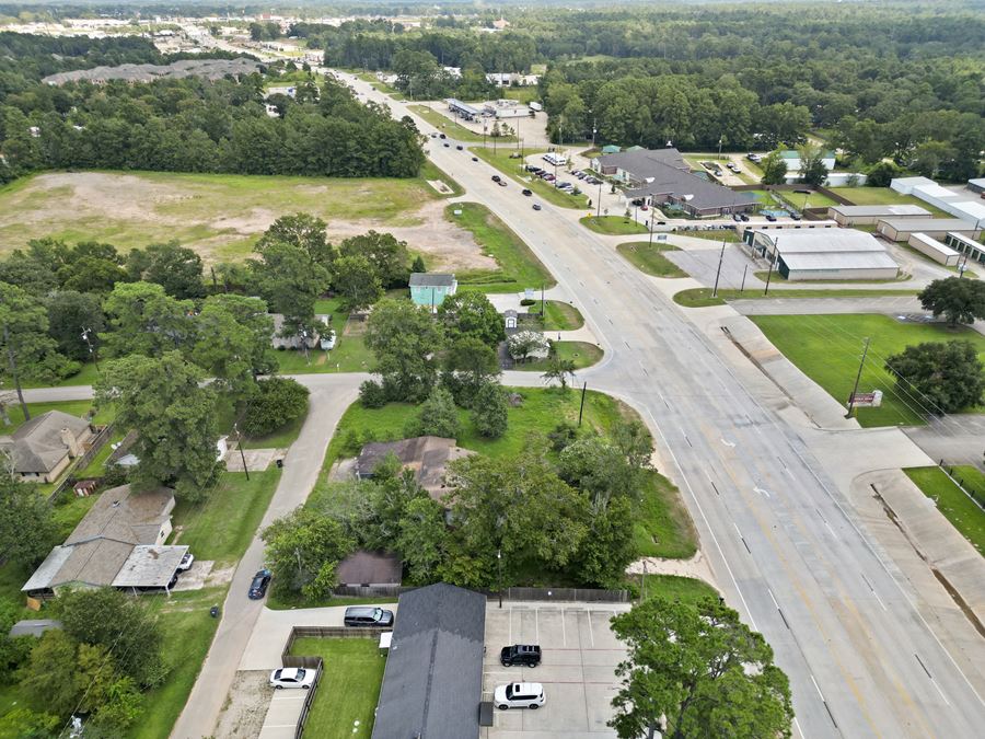 FOR LEASE: Retail / QSR Pad site / Build to Suit in Thriving Willis Area