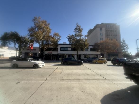 232 N Lake Ave