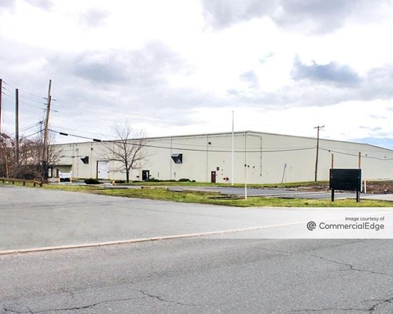 100 Middlesex Avenue #4