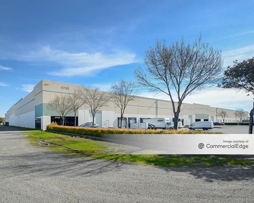 Lincoln Distribution Center