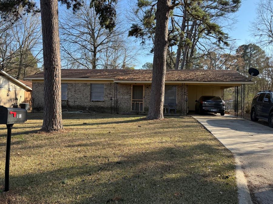 Houses, Duplexes, & Fourplex for Sale