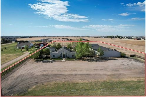 1116-1134 East Loop 335 - Destiny's Garden