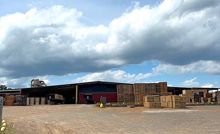 Photo of commercial space at 1458 U.S. 82 in New Boston