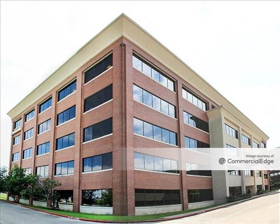 Commerce Green One