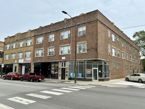 6359 S Kedzie - +/-1,200 SF Commercial Storefront For Lease