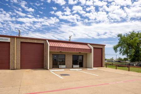 Photo of commercial space at 2205 West Division Street in Arlington