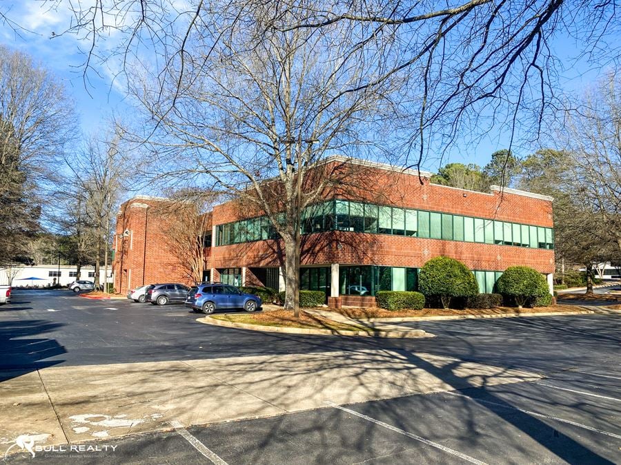Kennesaw Office Space | ±1,108-2,571 SF